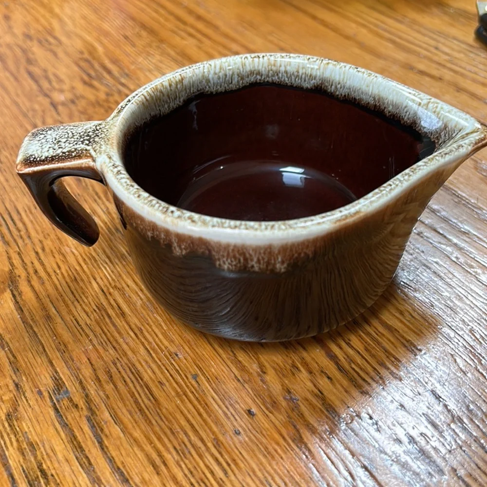 Pfaltzgraff vintage brown/cream drip 1960’s creamer. No chips or cracks.